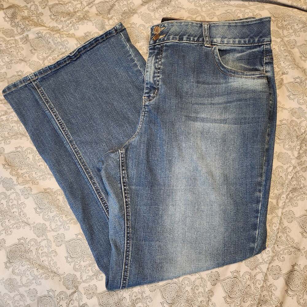 Lane Bryant Tighter Tummy Technology Bootcut Jeans Women's Size 20